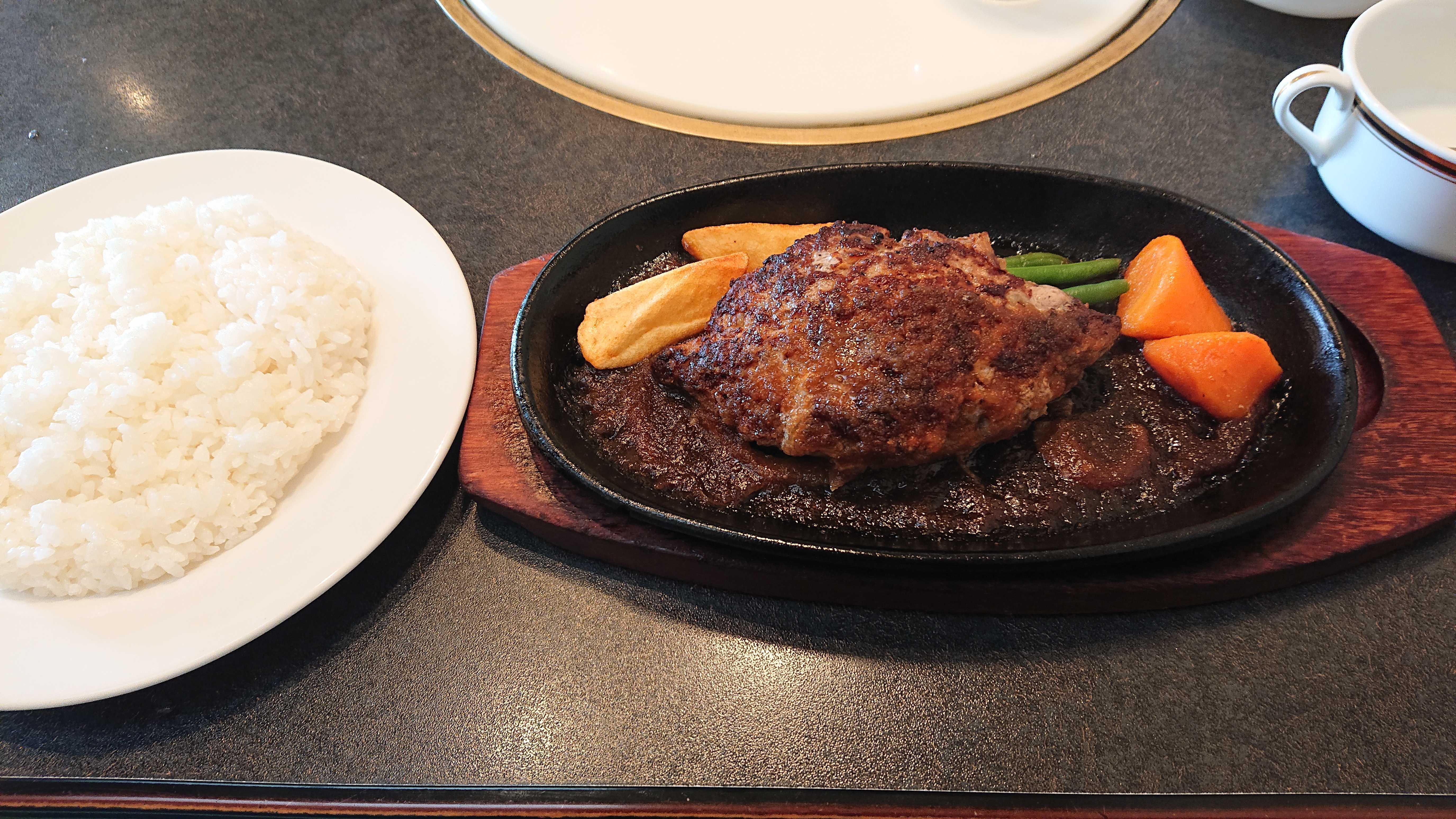 手造りハンバーグ