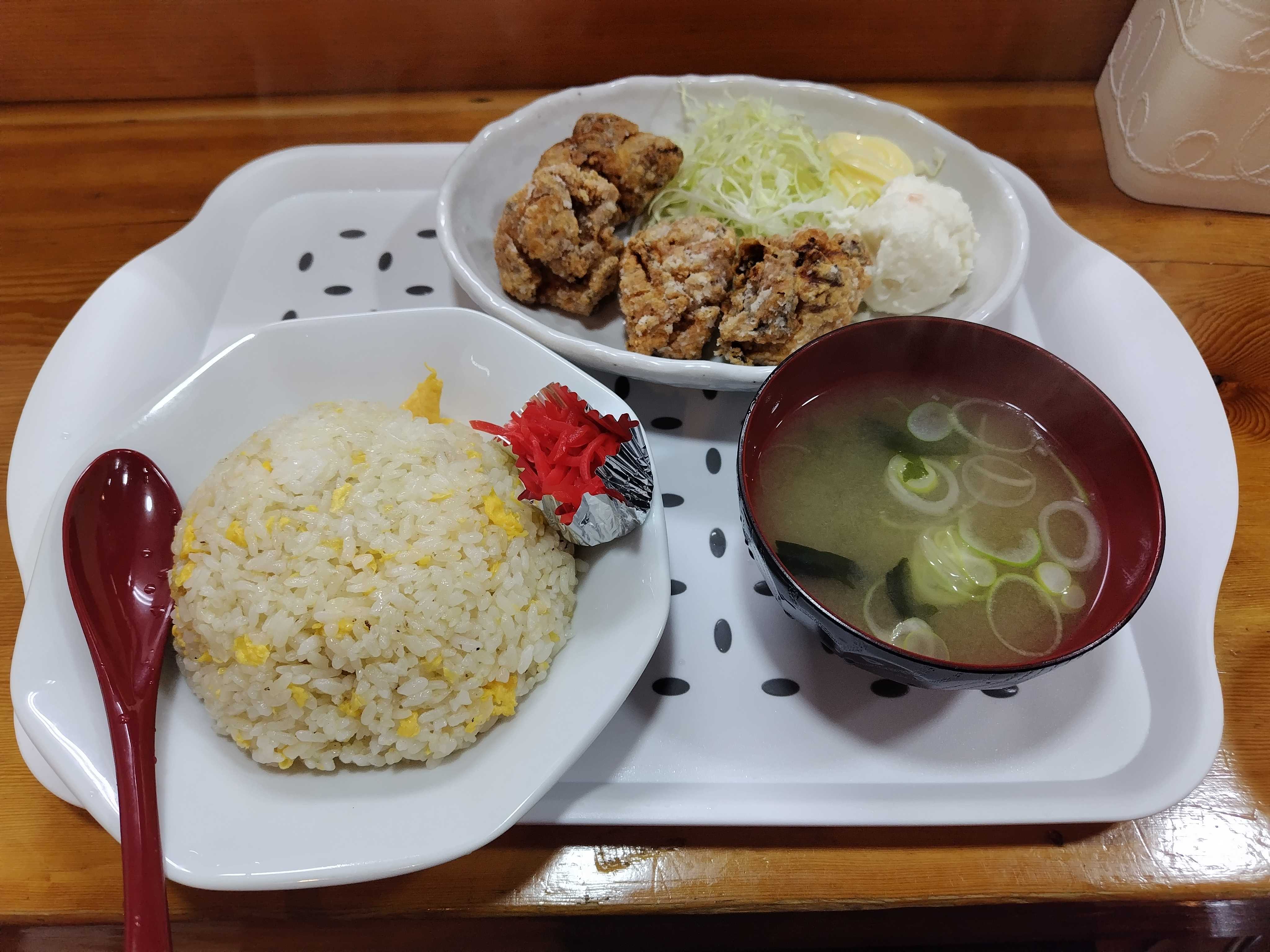 唐揚げチャーハンセット